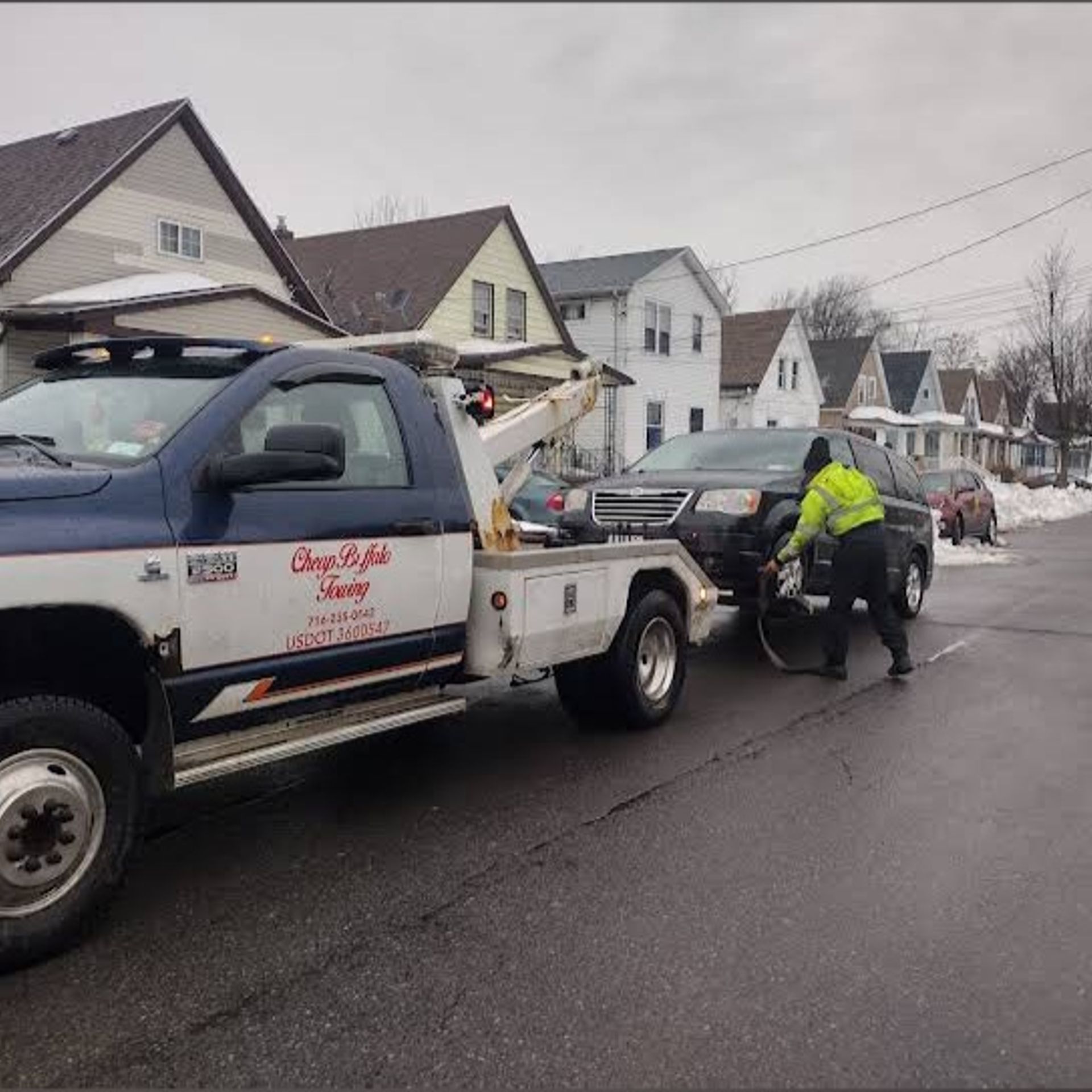 Roadside, mid-job by Cheap Buffalo Towing, Depew